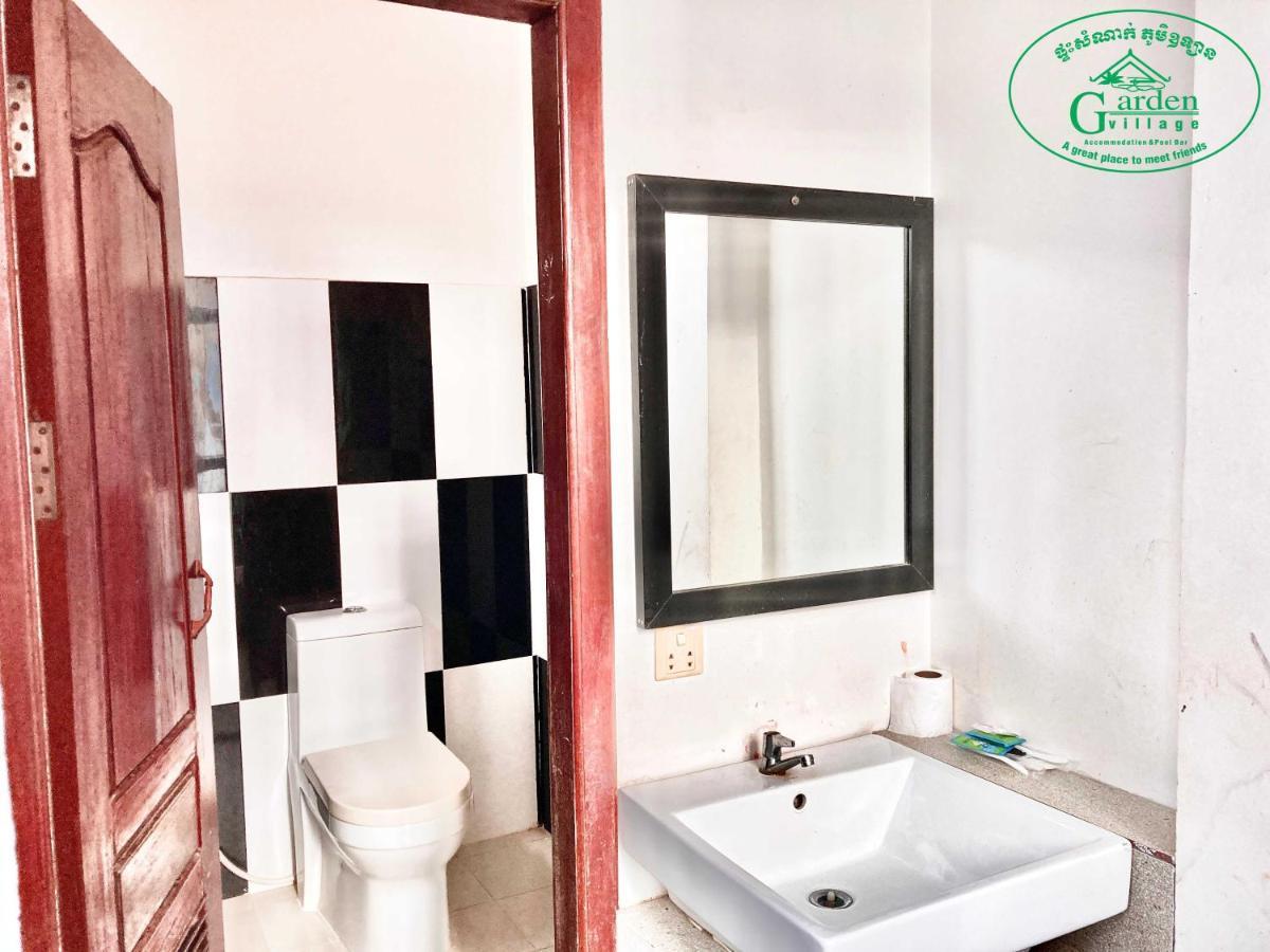 Garden Village Guesthouse & Pool Bar Sziemreap Kültér fotó