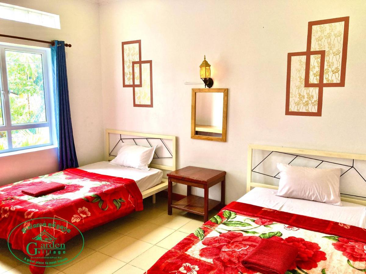 Garden Village Guesthouse & Pool Bar Sziemreap Kültér fotó