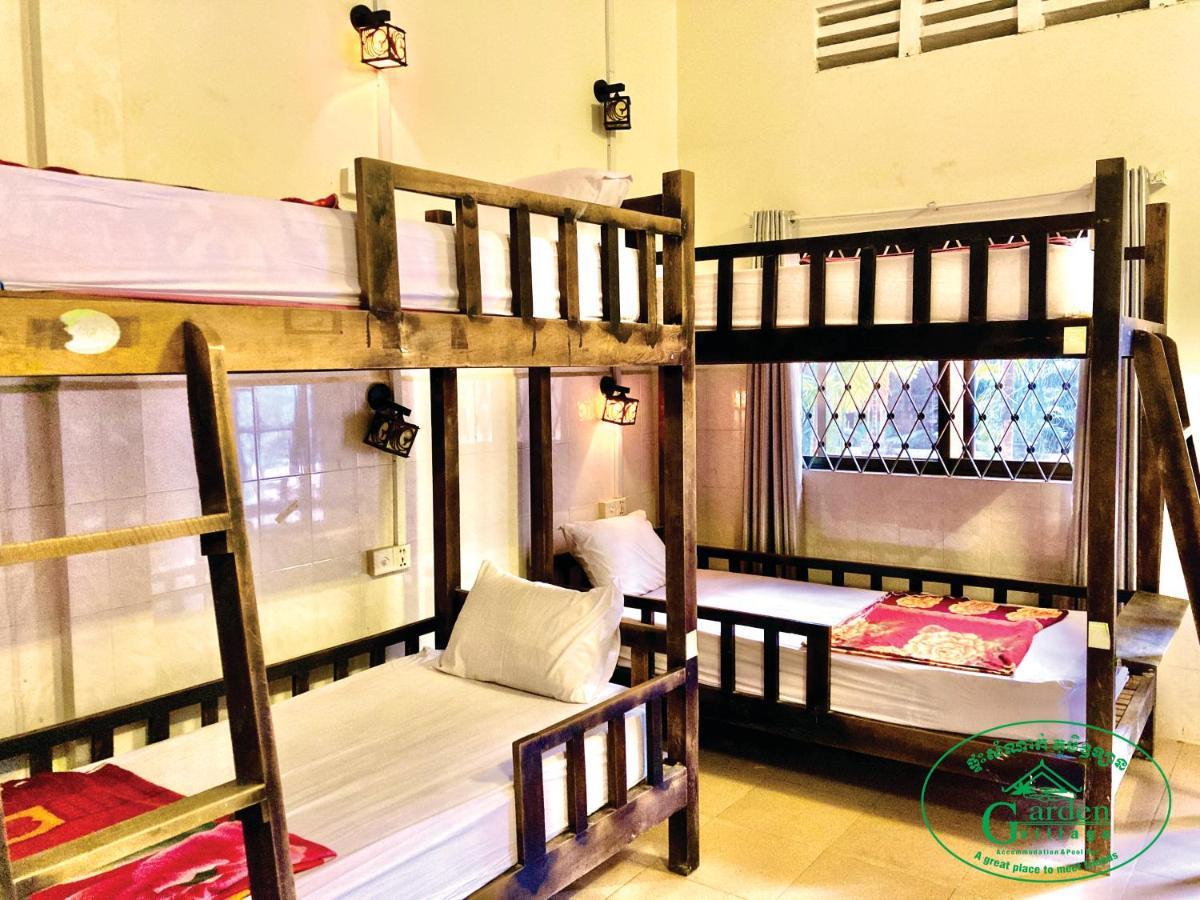 Garden Village Guesthouse & Pool Bar Sziemreap Kültér fotó