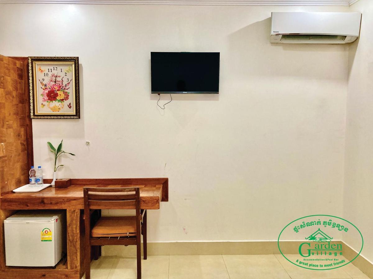 Garden Village Guesthouse & Pool Bar Sziemreap Kültér fotó