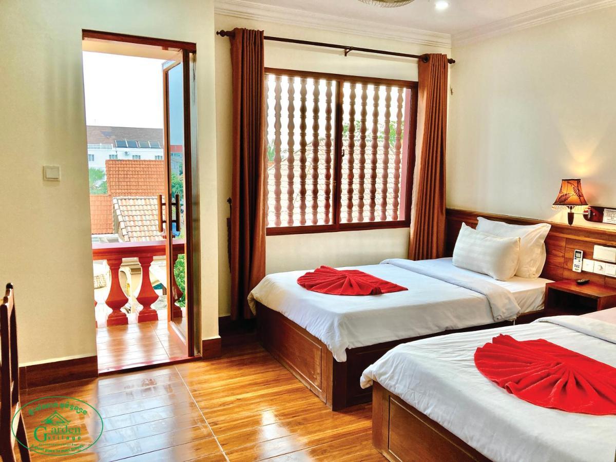 Garden Village Guesthouse & Pool Bar Sziemreap Kültér fotó