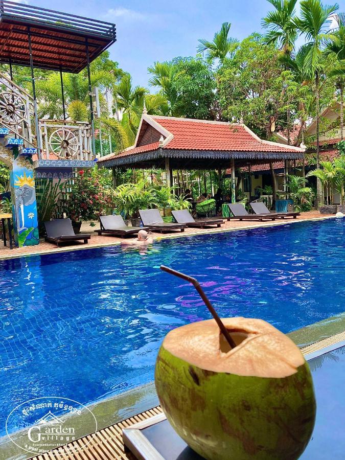 Garden Village Guesthouse & Pool Bar Sziemreap Kültér fotó