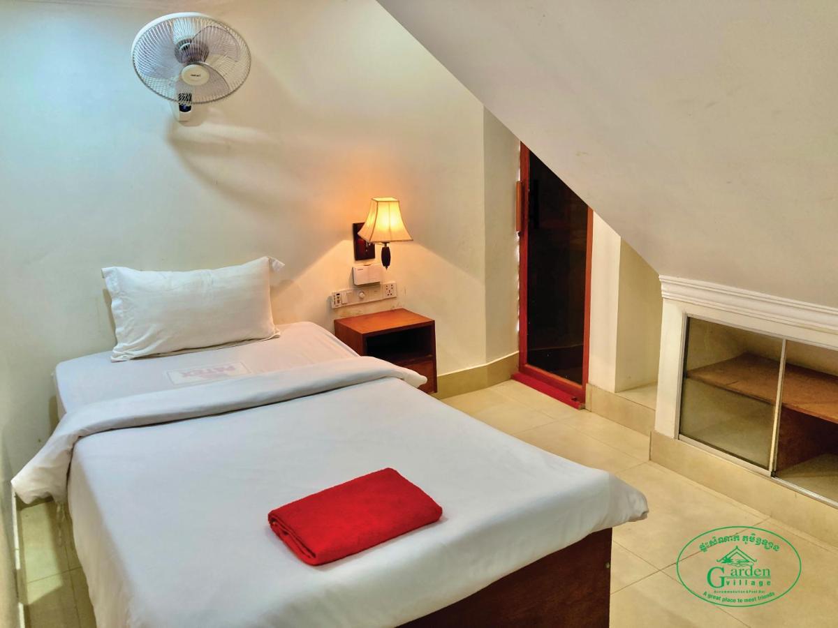 Garden Village Guesthouse & Pool Bar Sziemreap Kültér fotó