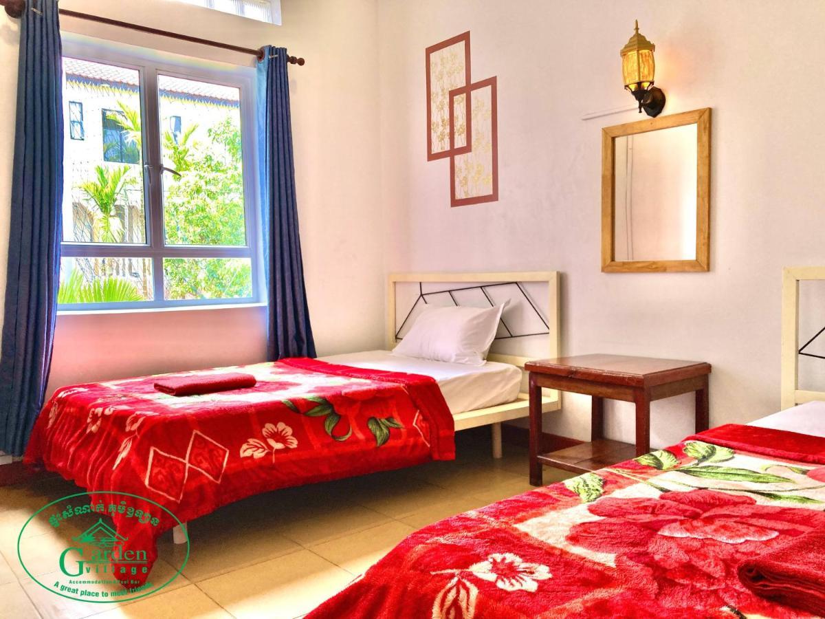 Garden Village Guesthouse & Pool Bar Sziemreap Kültér fotó