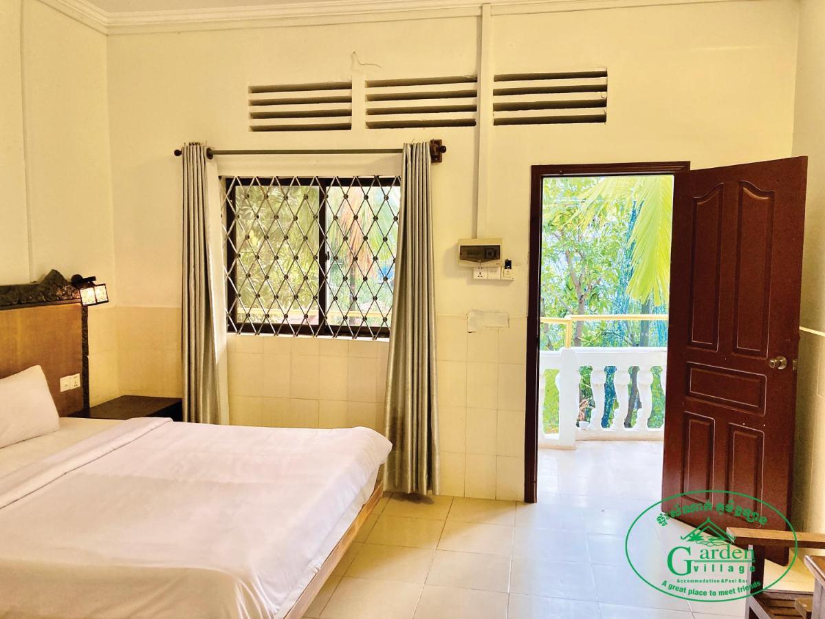 Garden Village Guesthouse & Pool Bar Sziemreap Kültér fotó