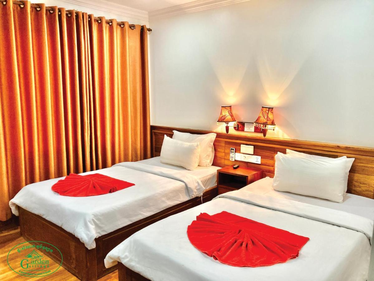 Garden Village Guesthouse & Pool Bar Sziemreap Kültér fotó