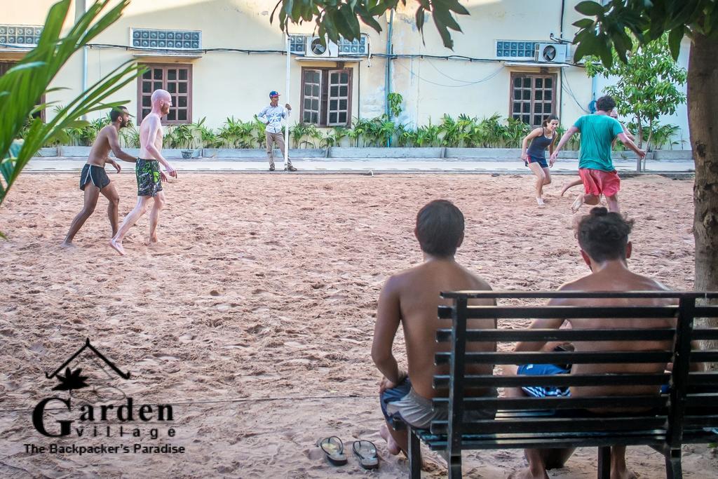 Garden Village Guesthouse & Pool Bar Sziemreap Kültér fotó