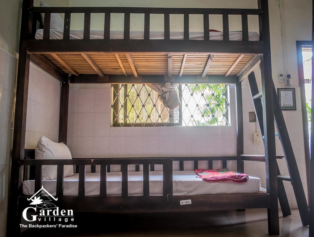 Garden Village Guesthouse & Pool Bar Sziemreap Kültér fotó